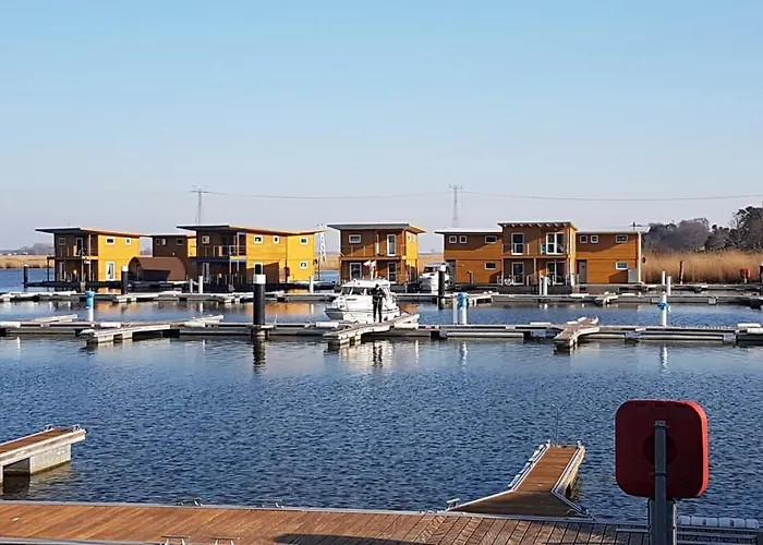 Ferienhaus Floating - Schwimmende - Haus 1 Kröslin